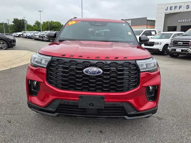 Used 2025 Ford Explorer ST-Line RWD image 2