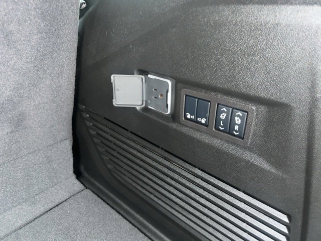 Used 2024 GMC Yukon Denali Ultimate image 52