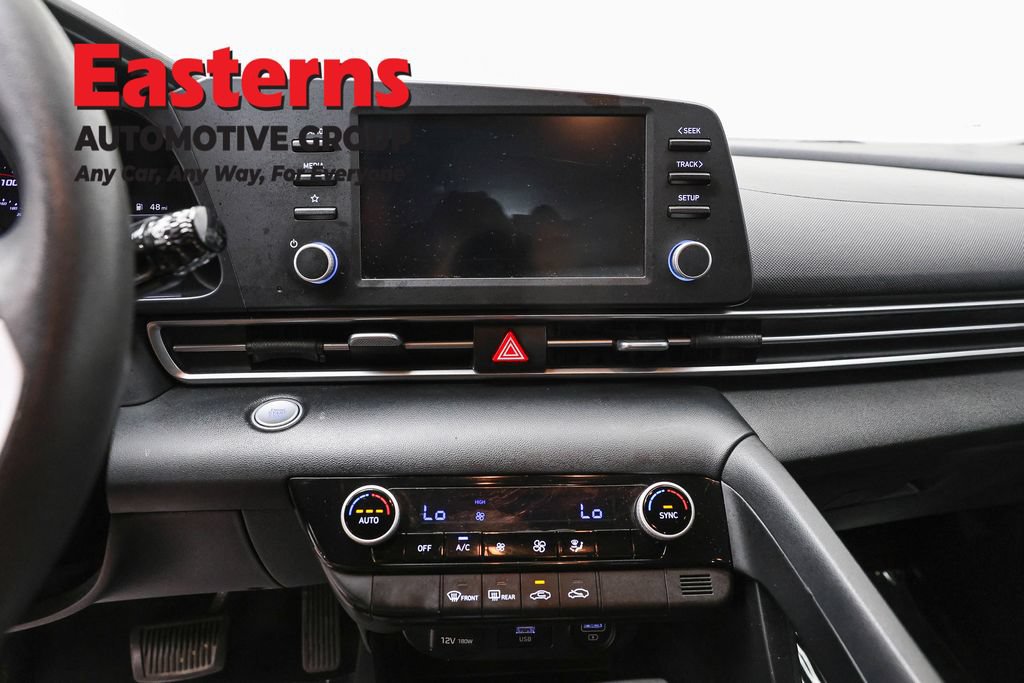 Used 2021 Hyundai Elantra SEL FWD image 12