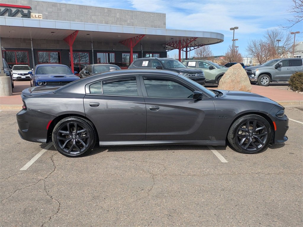 Used 2022 Dodge Charger R/T w/ Blacktop Package image 2