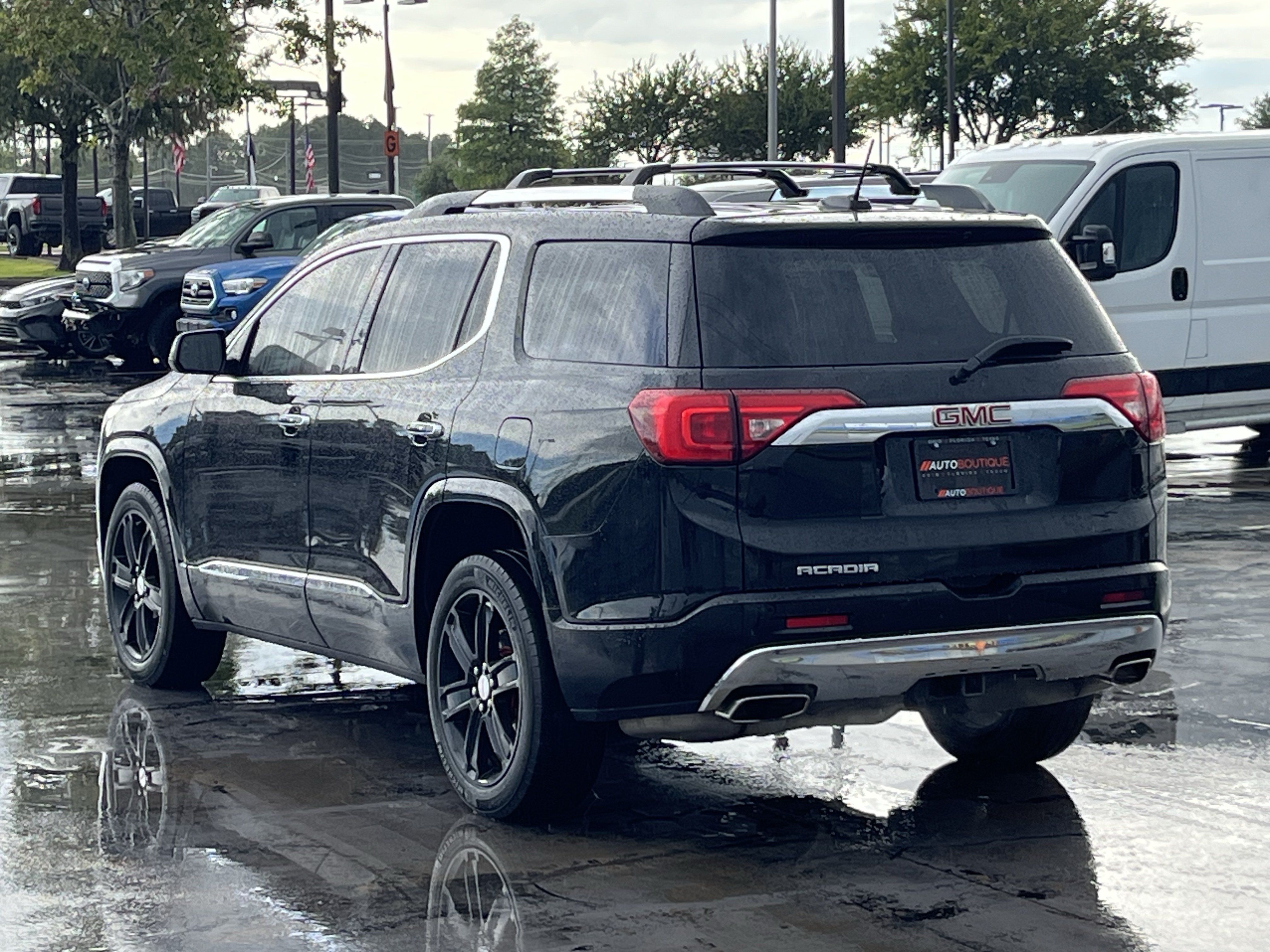 Used 2019 GMC Acadia Denali FWD image 11