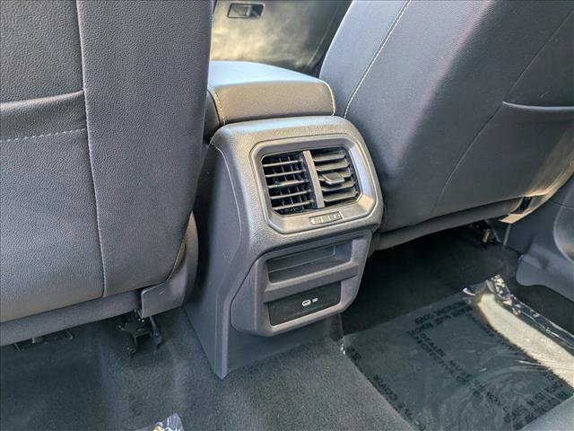 Used 2022 Volkswagen Taos SEL w/ Panoramic Sunroof Package FWD image 25