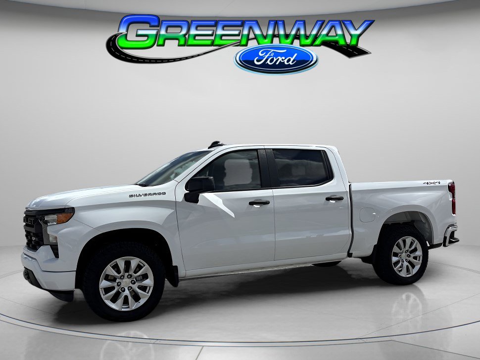 Used 2024 Chevrolet Silverado 1500 Custom image 1