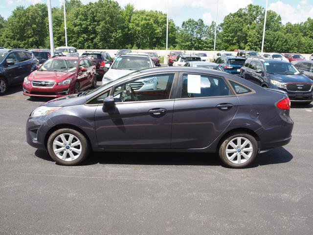 Used 2012 Ford Fiesta SE FWD image 3