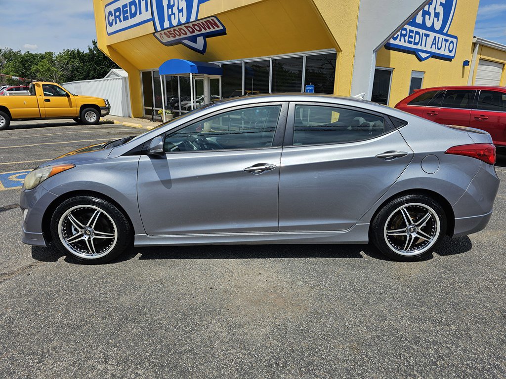 Used 2013 Hyundai Elantra Limited w/ Technology Pkg image 3