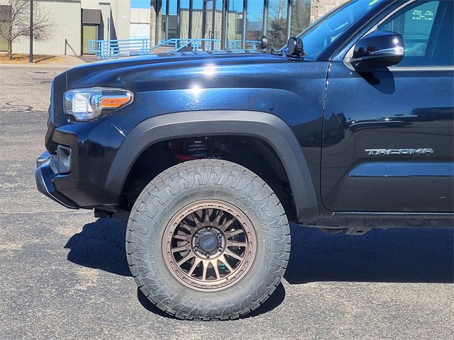 Used 2019 Toyota Tacoma TRD Off-Road w/ Technology Package image 9