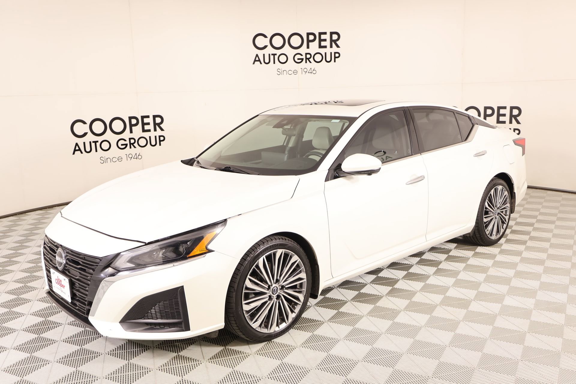 Used 2023 Nissan Altima 2.5 SL FWD image 10