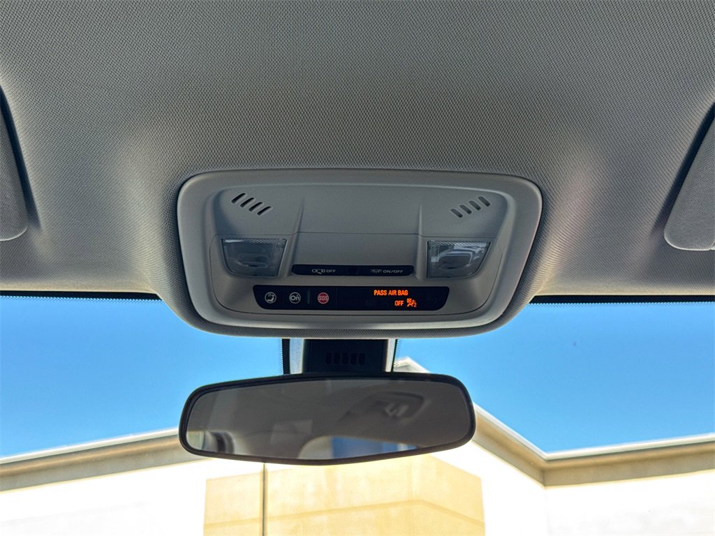 Used 2021 Chevrolet Traverse LS image 24