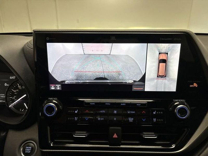 Used 2021 Toyota Highlander Limited AWD/4WD image 32