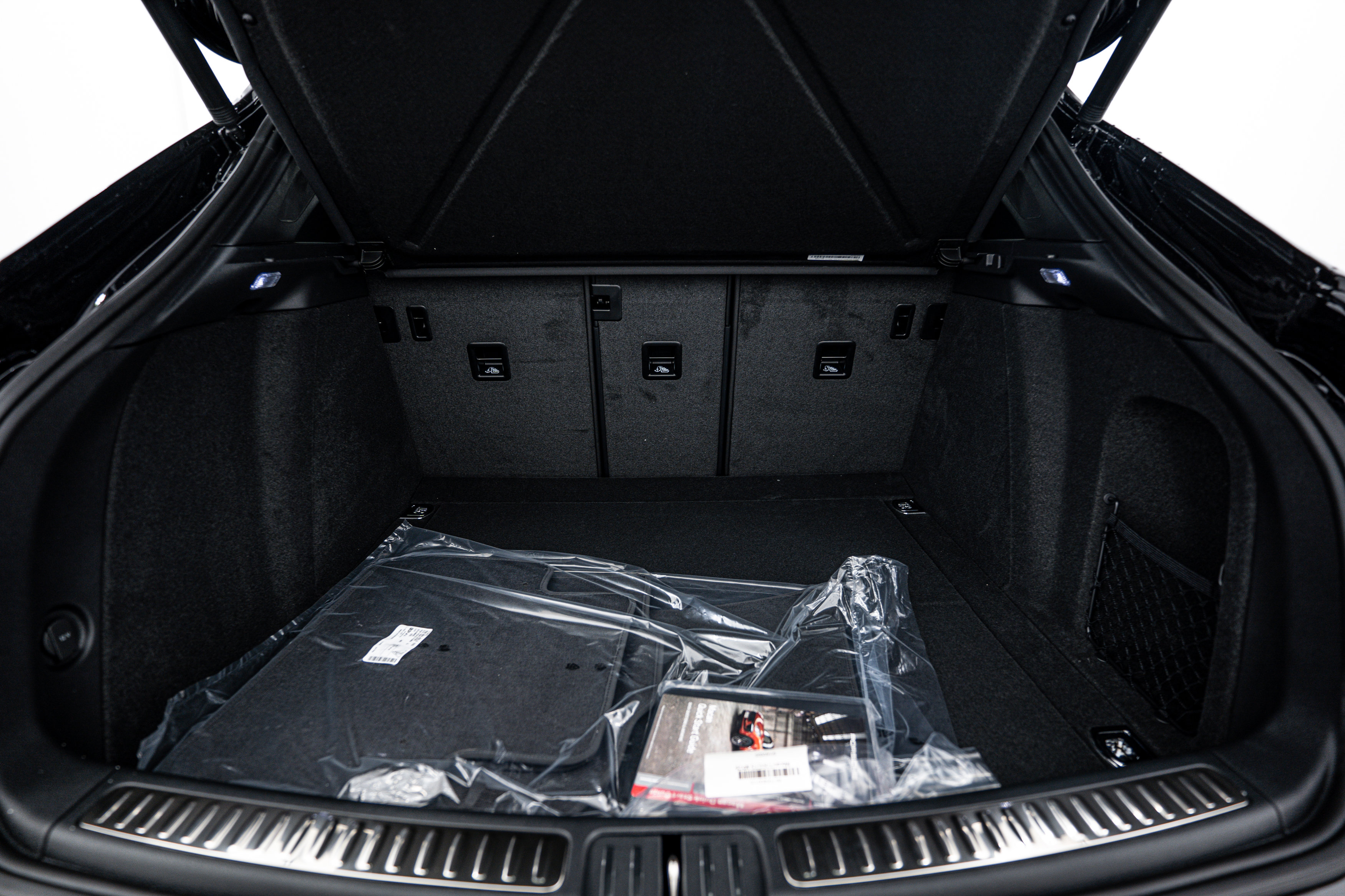 New 2025 Porsche Macan image 23