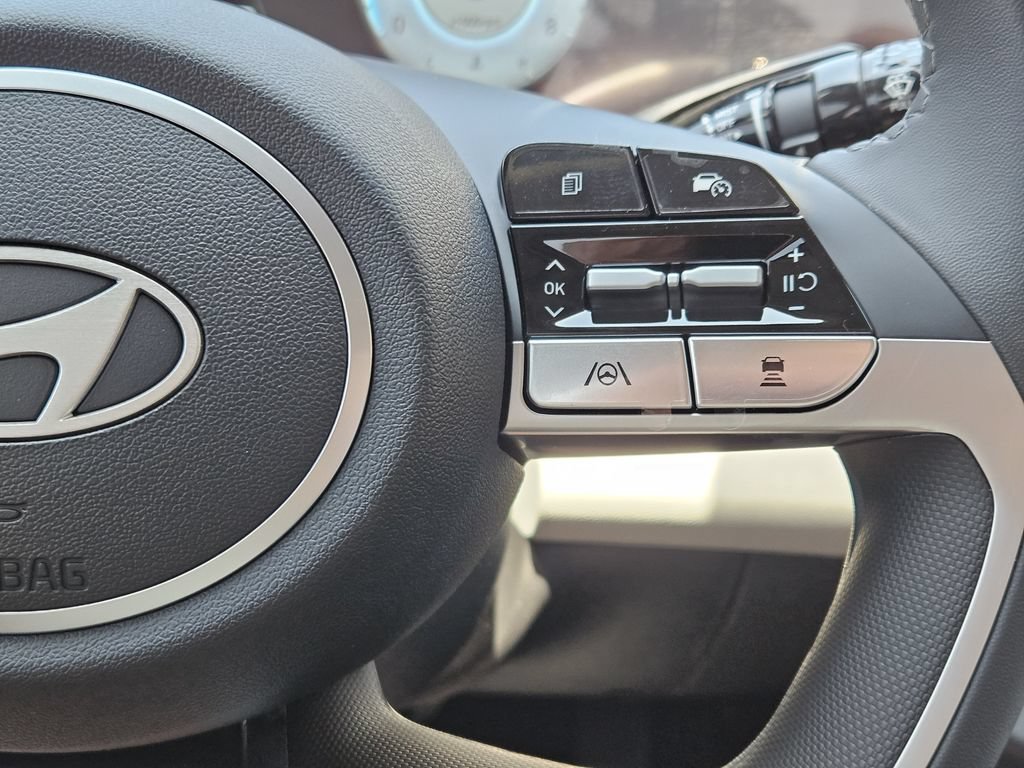 New 2026 Hyundai Elantra Limited FWD image 30