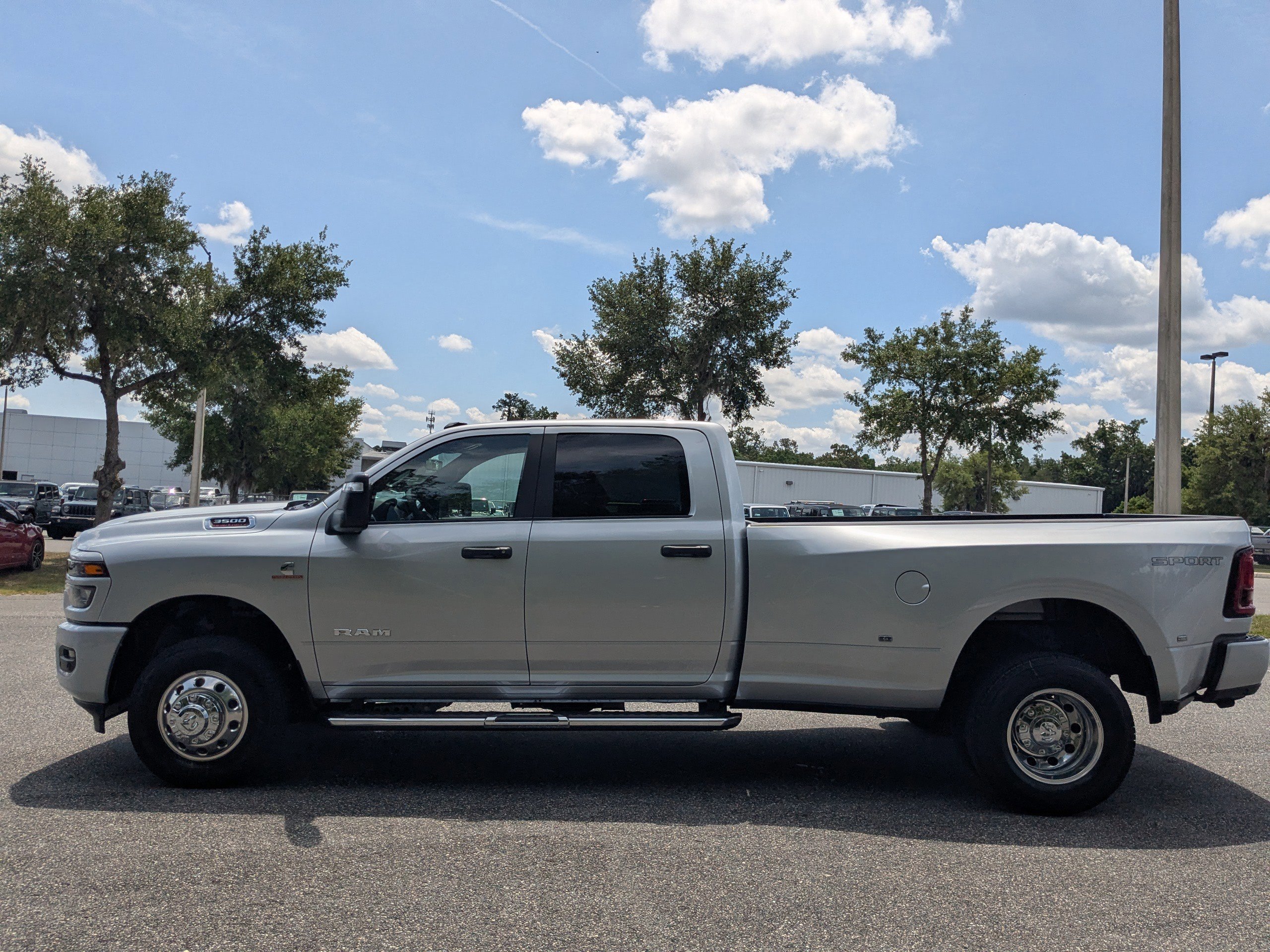 New 2026 RAM 3500 Big Horn AWD/4WD image 6