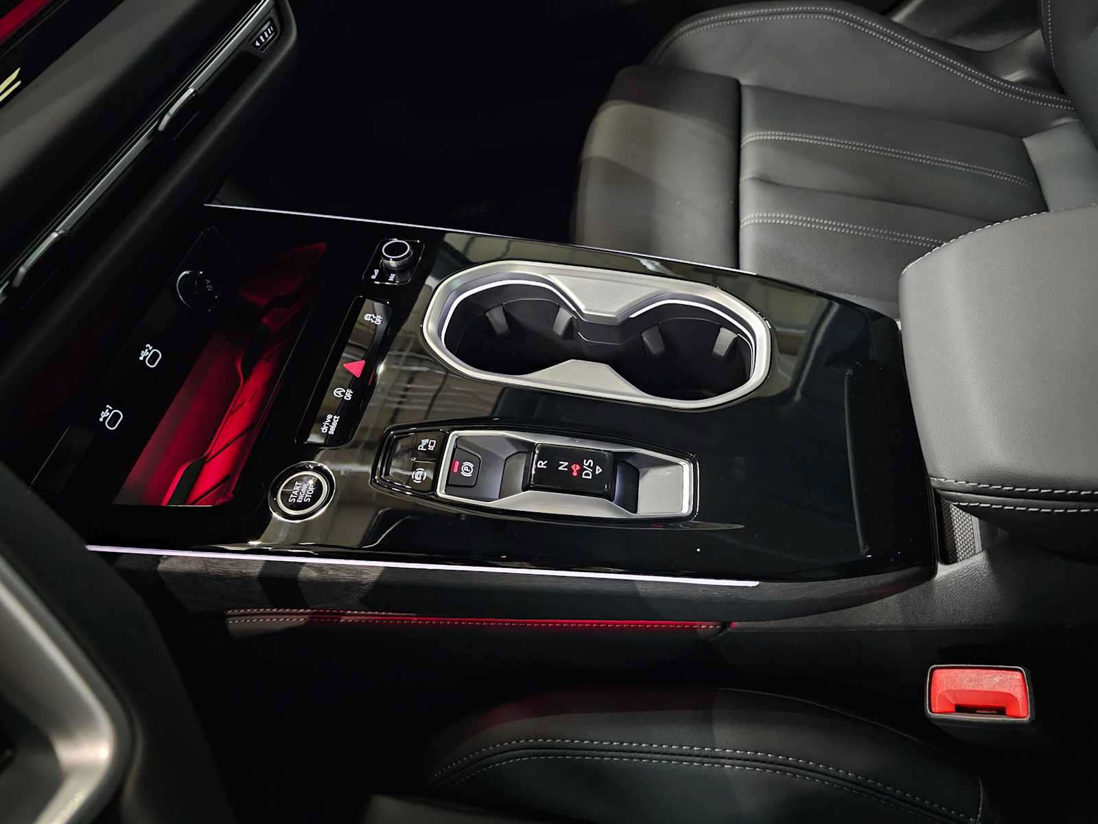New 2026 Audi A6 Premium Plus AWD/4WD image 30