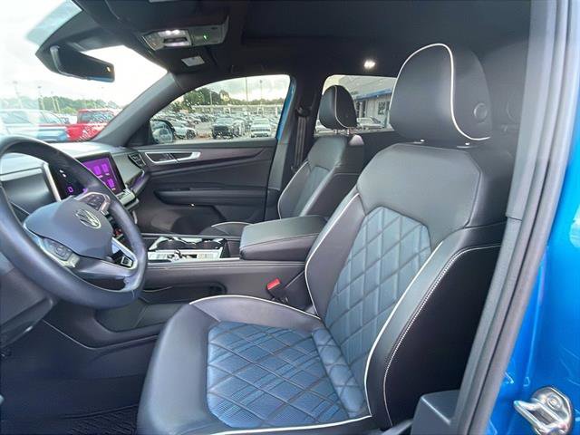 Used 2024 Volkswagen Atlas Cross Sport SEL Premium R-Line image 14