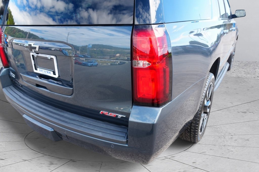 Used 2020 Chevrolet Suburban Premier w/ Premier 6.2L Value Package image 7