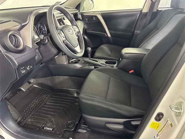 Used 2018 Toyota RAV4 LE image 13