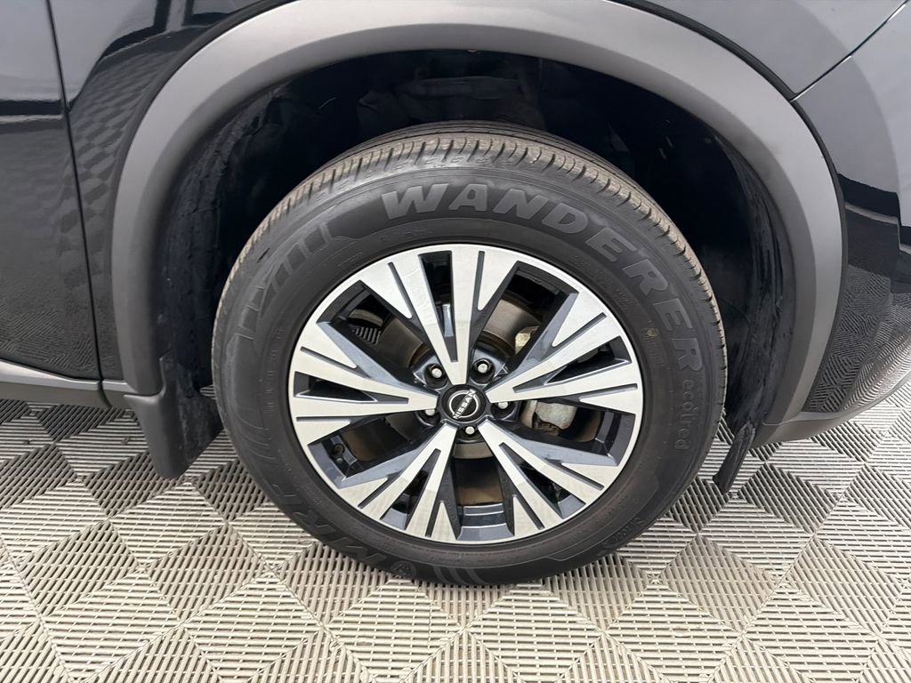 Used 2023 Nissan Rogue SV w/ SV Premium B Package FWD image 13