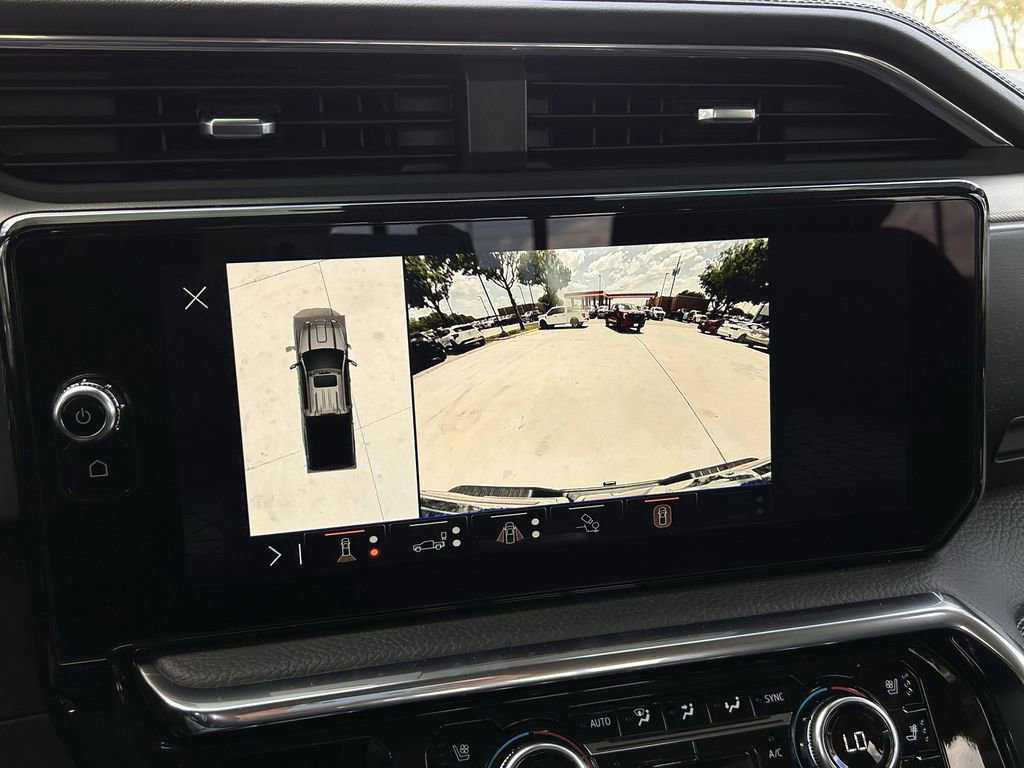 Used 2025 GMC Sierra 3500 Denali AWD/4WD image 18