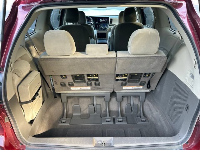 Used 2015 Toyota Sienna LE FWD image 51