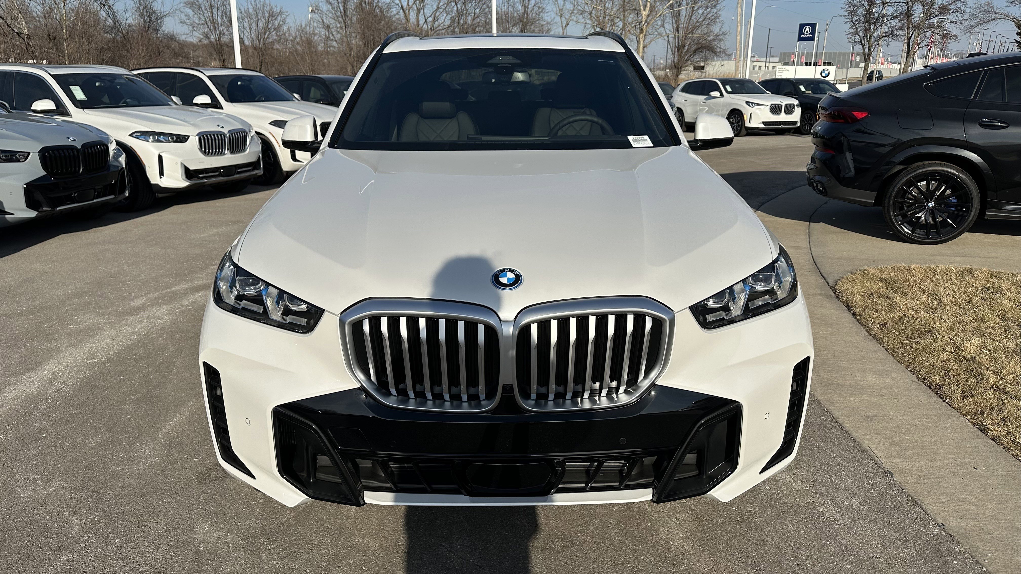 Used 2026 BMW X5 xDrive50e w/ M Sport Package AWD/4WD image 3