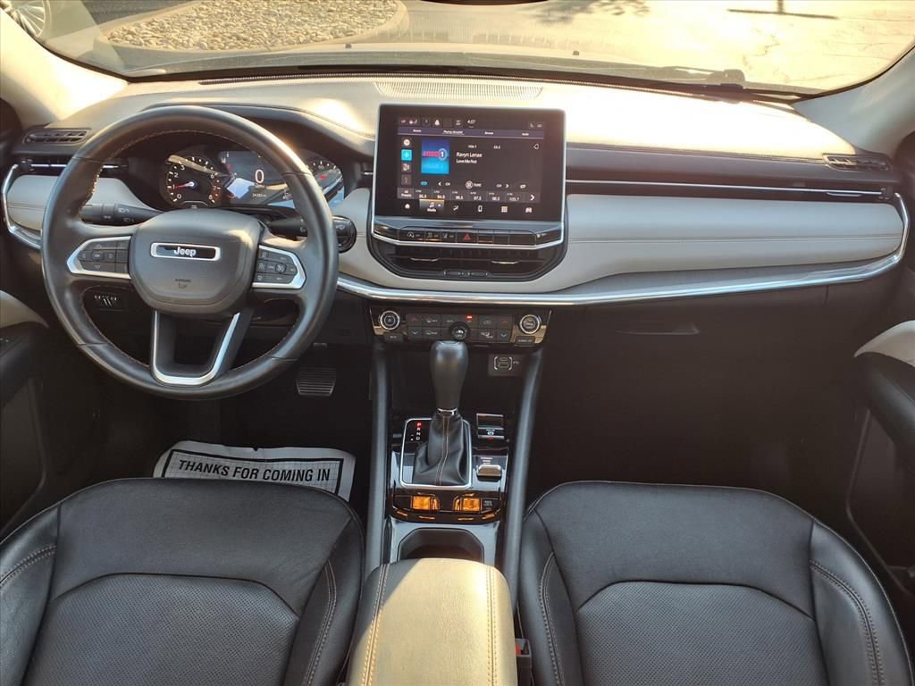 Certified 2022 Jeep Compass Limited image 9