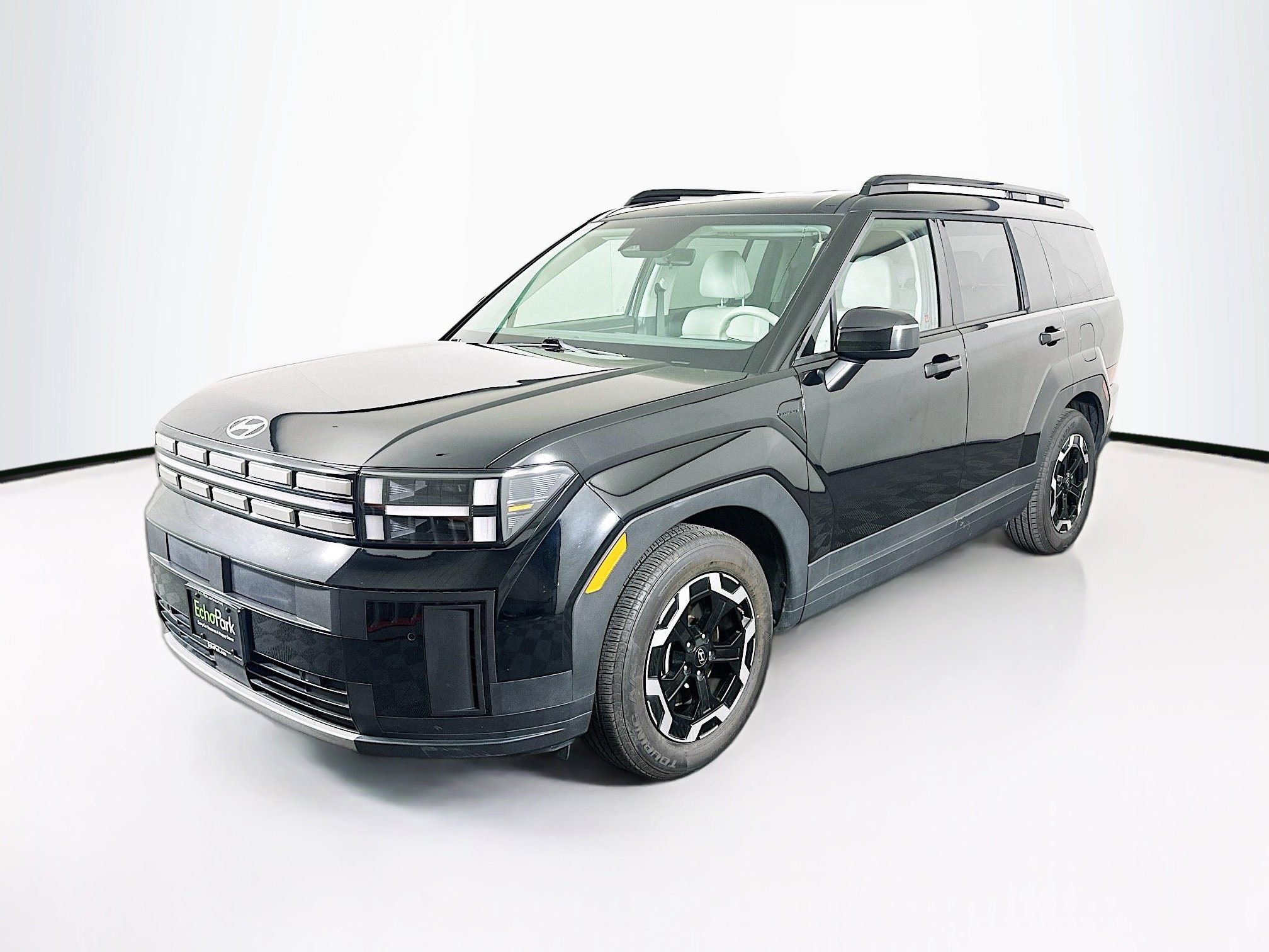 Used 2025 Hyundai Santa Fe SEL image 3