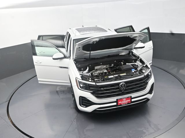 Used 2024 Volkswagen Atlas SEL Premium R-Line AWD/4WD image 10