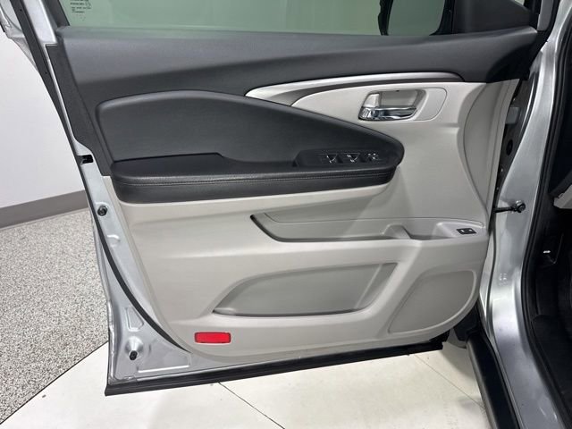 Used 2017 Honda Pilot EX-L image 12