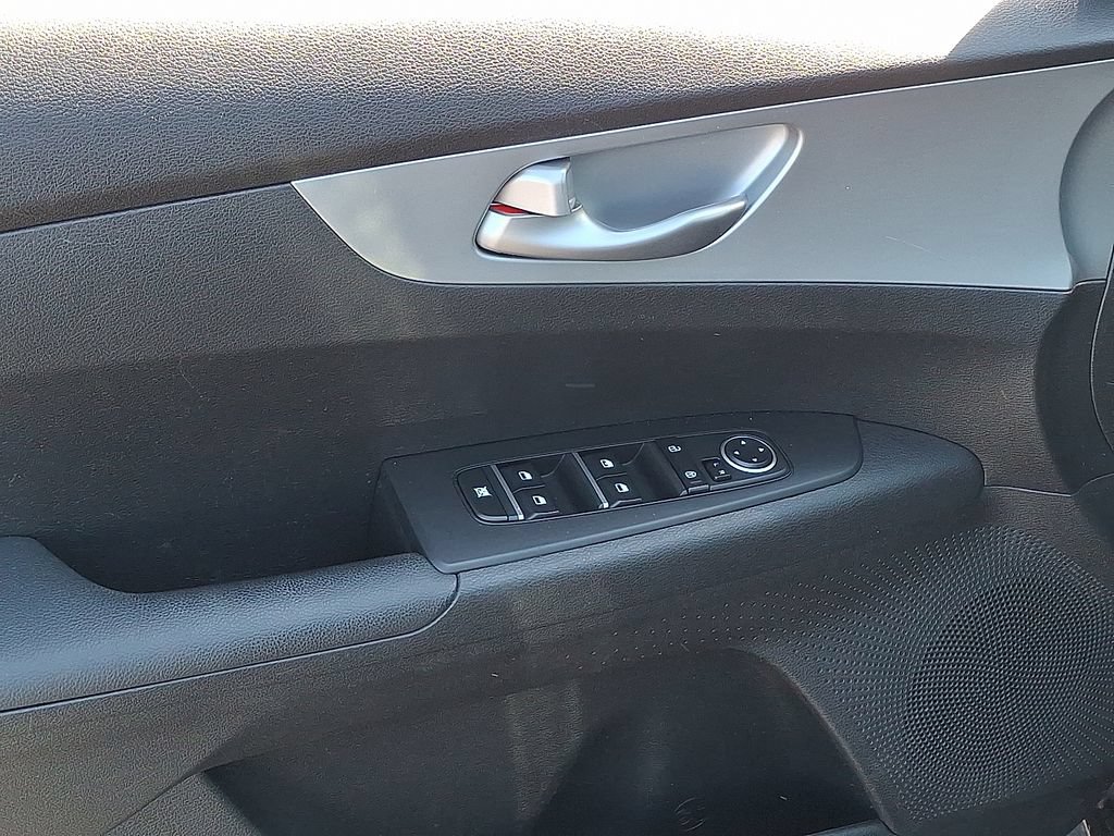 Certified 2023 Kia Forte LXS w/ LXS Technology Package FWD image 13