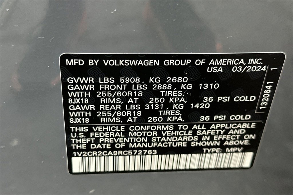 Used 2024 Volkswagen Atlas Peak Edition SE image 32