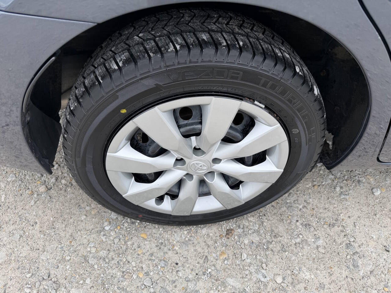 Used 2014 Toyota Corolla LE FWD image 11