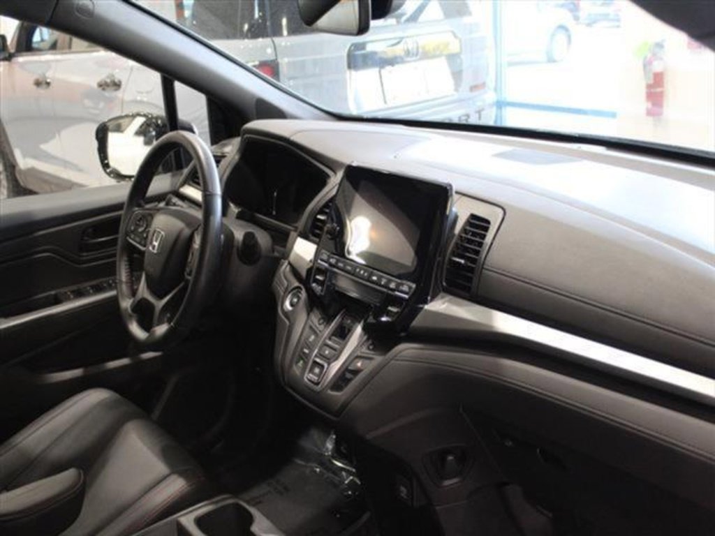 Certified 2023 Honda Odyssey Sport image 23