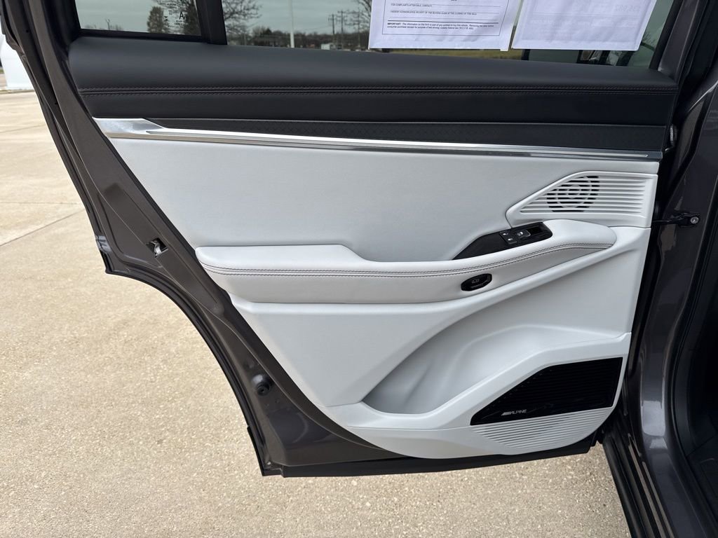 Used 2025 Jeep Wagoneer S Limited AWD/4WD image 16