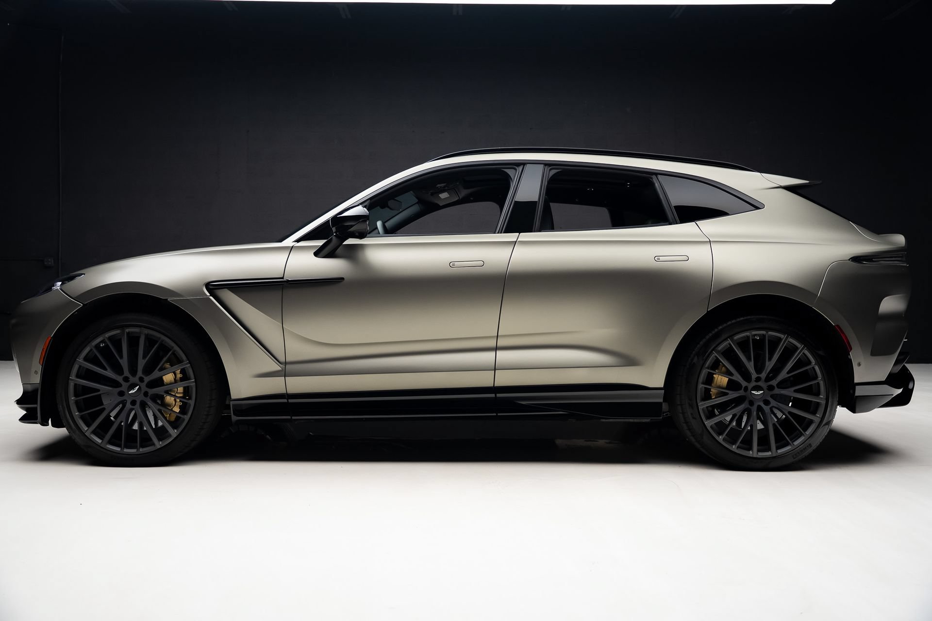 Used 2023 Aston Martin DBX 707 AWD/4WD image 17