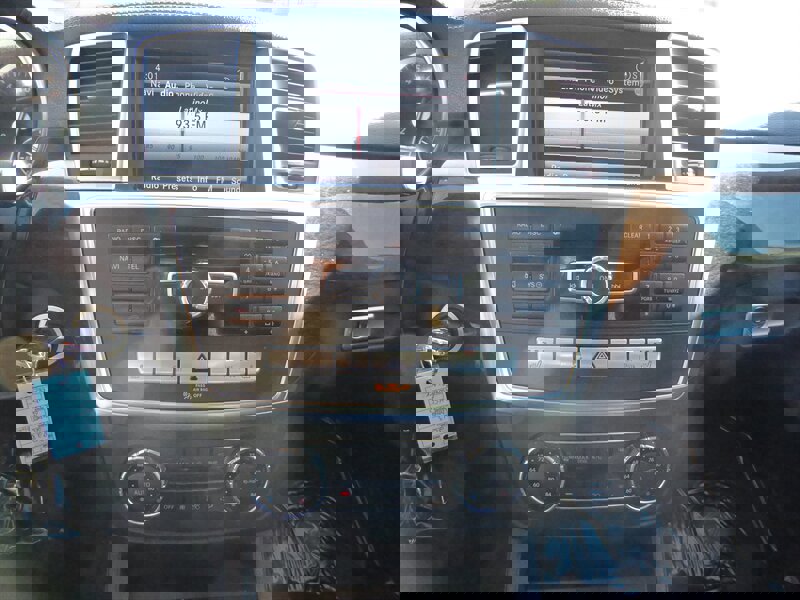 Used 2013 Mercedes-Benz GL 450 4MATIC image 16