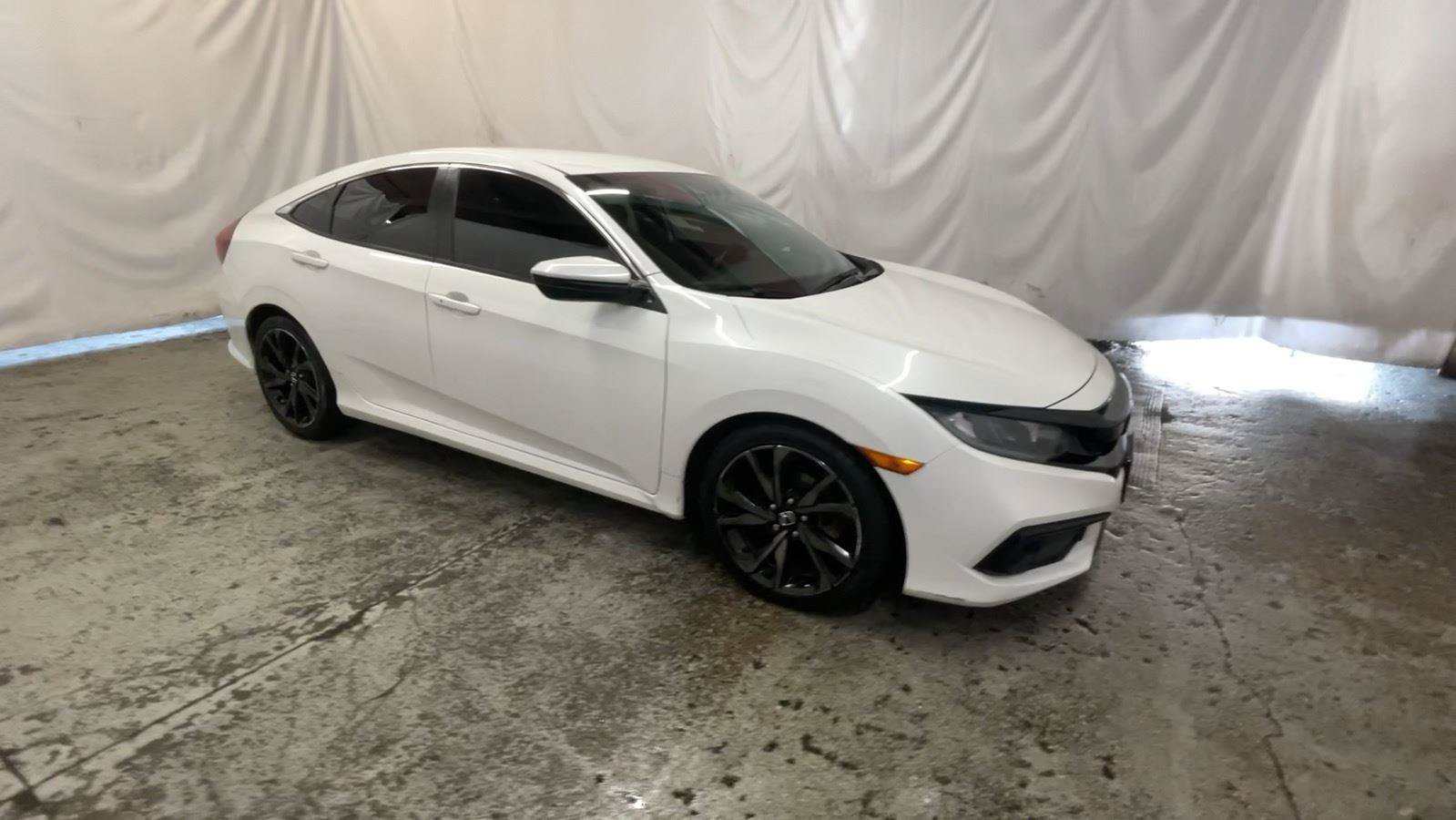 Used 2019 Honda Civic Sport image 3