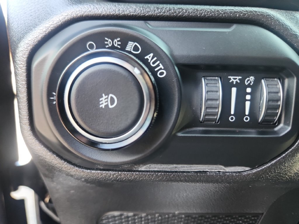 Used 2022 Jeep Wrangler Unlimited Sport AWD/4WD image 23
