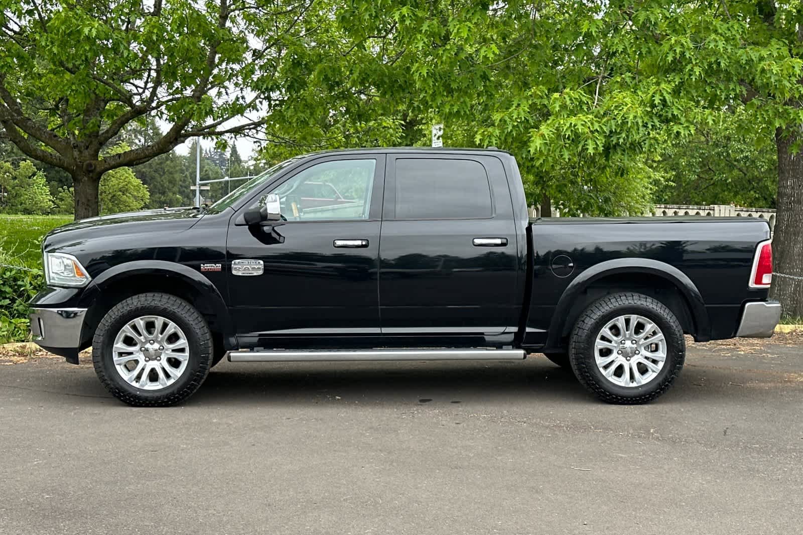 Used 2013 RAM 1500 Laramie Longhorn w/ Protection Group AWD/4WD image 5