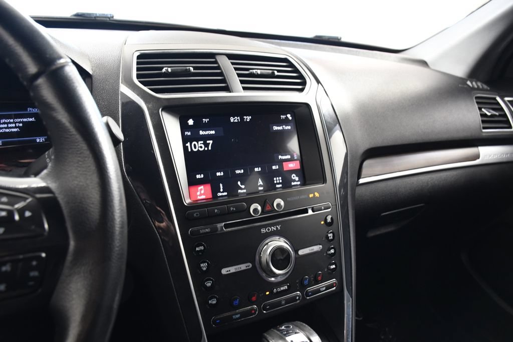 Used 2018 Ford Explorer Limited w/ Equipment Group 301A AWD/4WD image 32