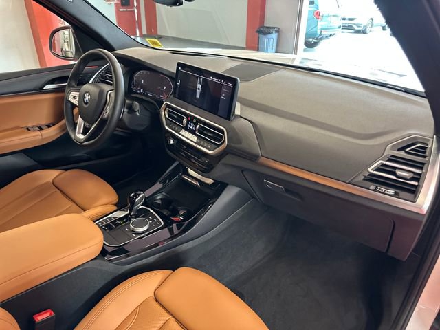 Used 2024 BMW X3 xDrive30i w/ Premium Package w/ZPA AWD/4WD image 16