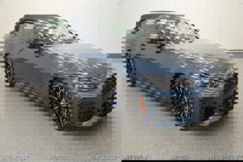 Used 2025 BMW M440i Convertible image 6