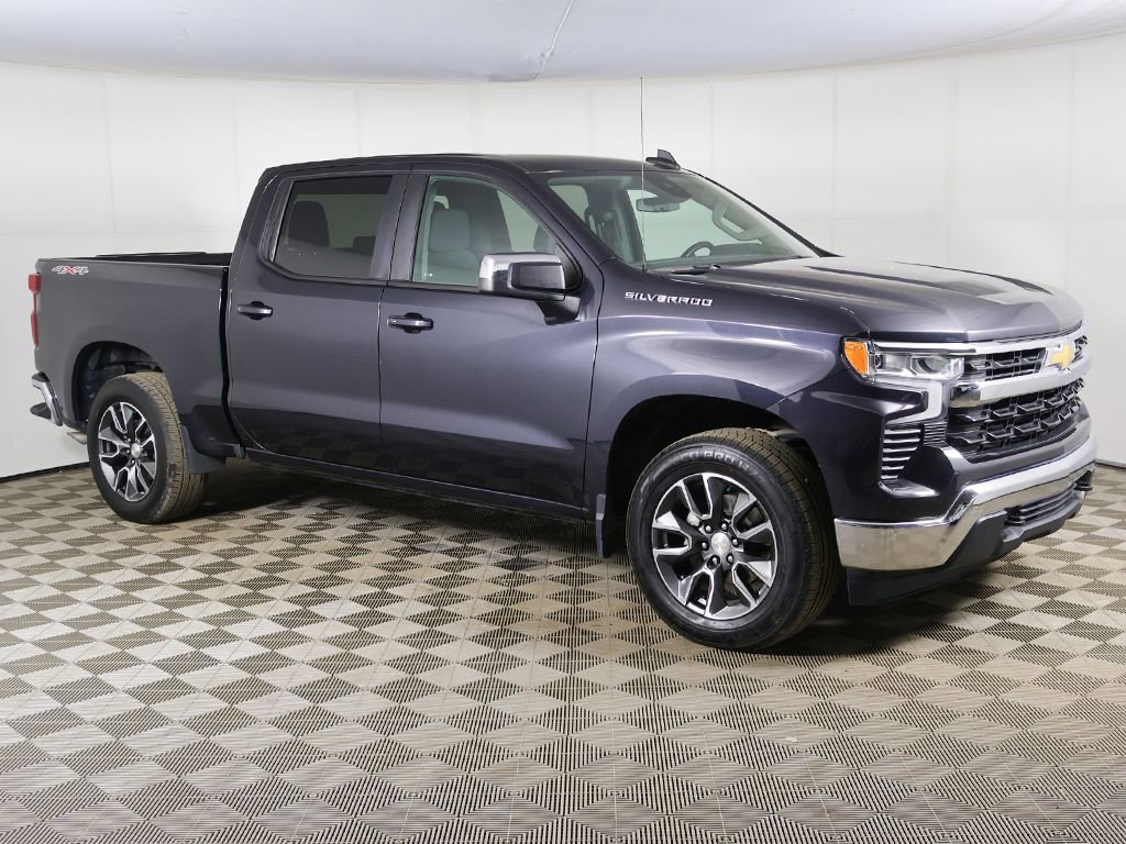 Used 2023 Chevrolet Silverado 1500 LT AWD/4WD image 2