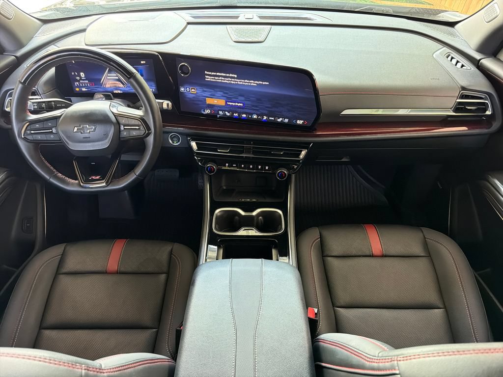 Used 2024 Chevrolet Traverse RS FWD image 25