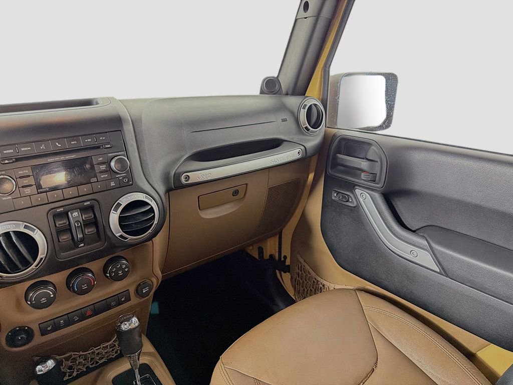 Used 2013 Jeep Wrangler Unlimited Sahara w/ Connectivity Group image 22