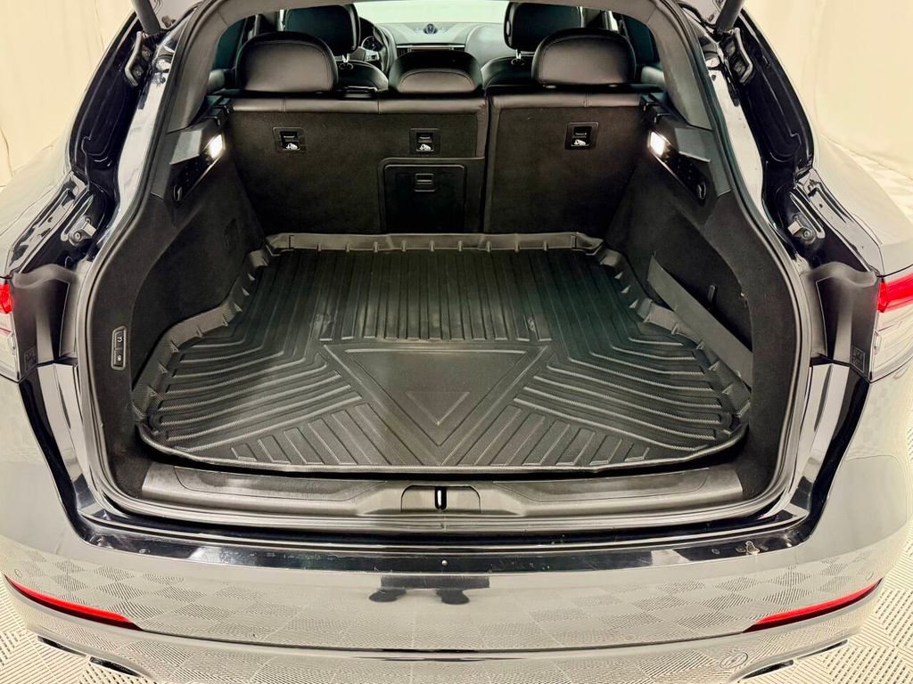 Used 2022 Maserati Levante GT image 4
