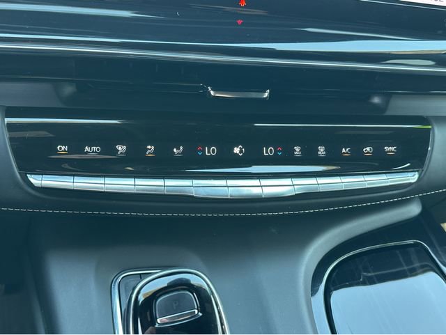 Certified 2024 Cadillac Escalade ESV V w/ LPO, ONYX Package AWD/4WD image 30