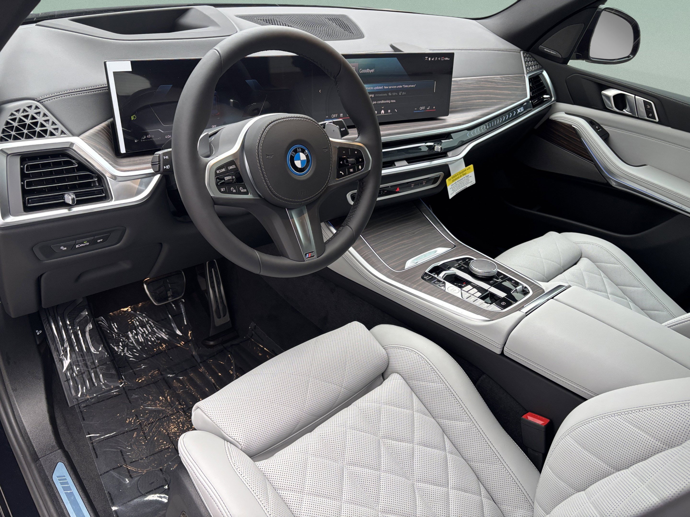 Used 2026 BMW X5 xDrive50e w/ M Sport Package AWD/4WD image 18