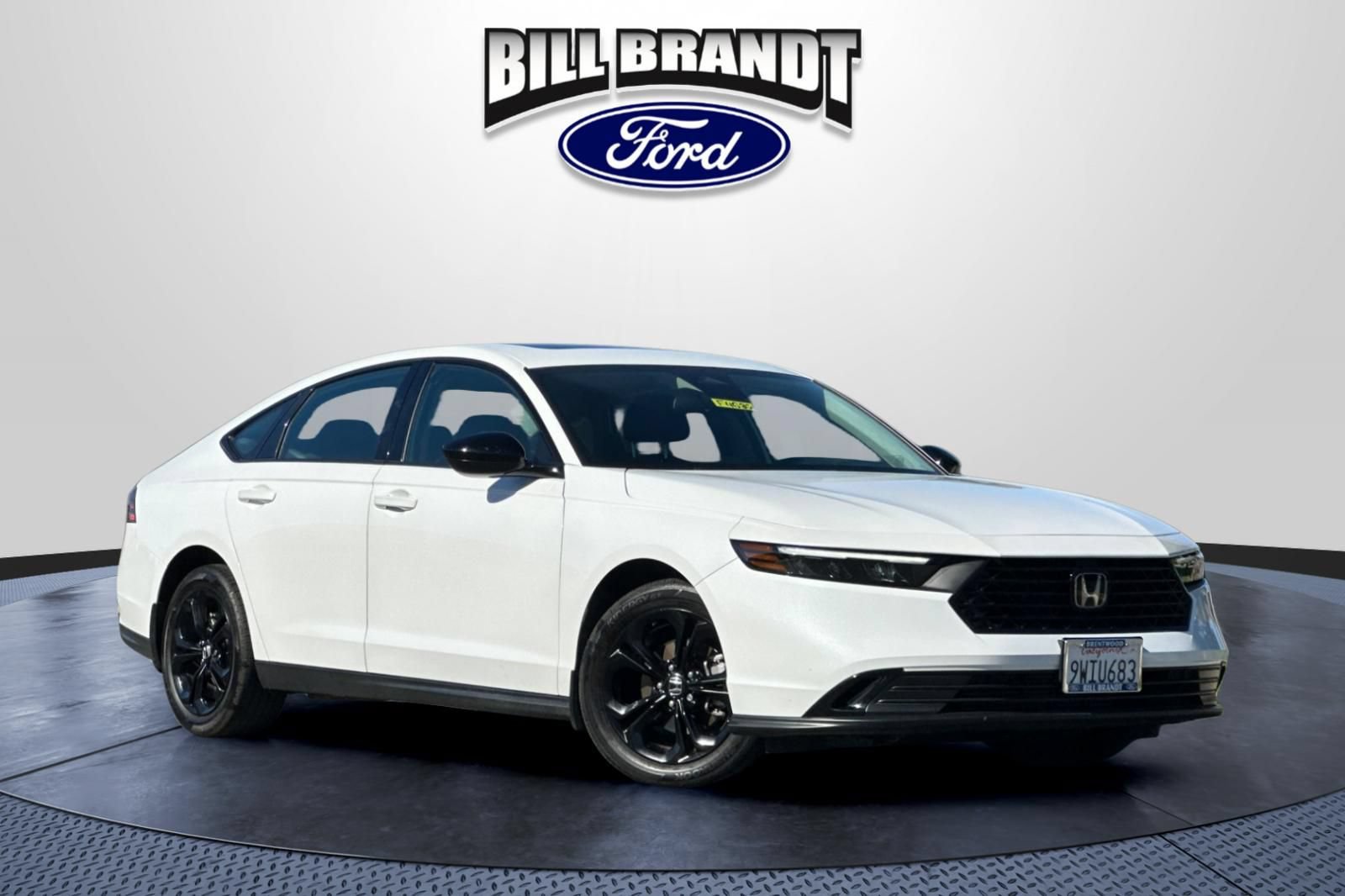 Used 2025 Honda Accord SE image 1