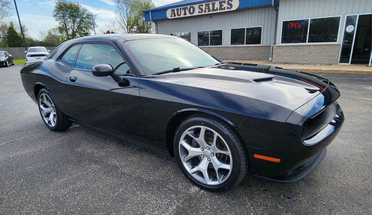 Used 2016 Dodge Challenger SXT Plus RWD image 16