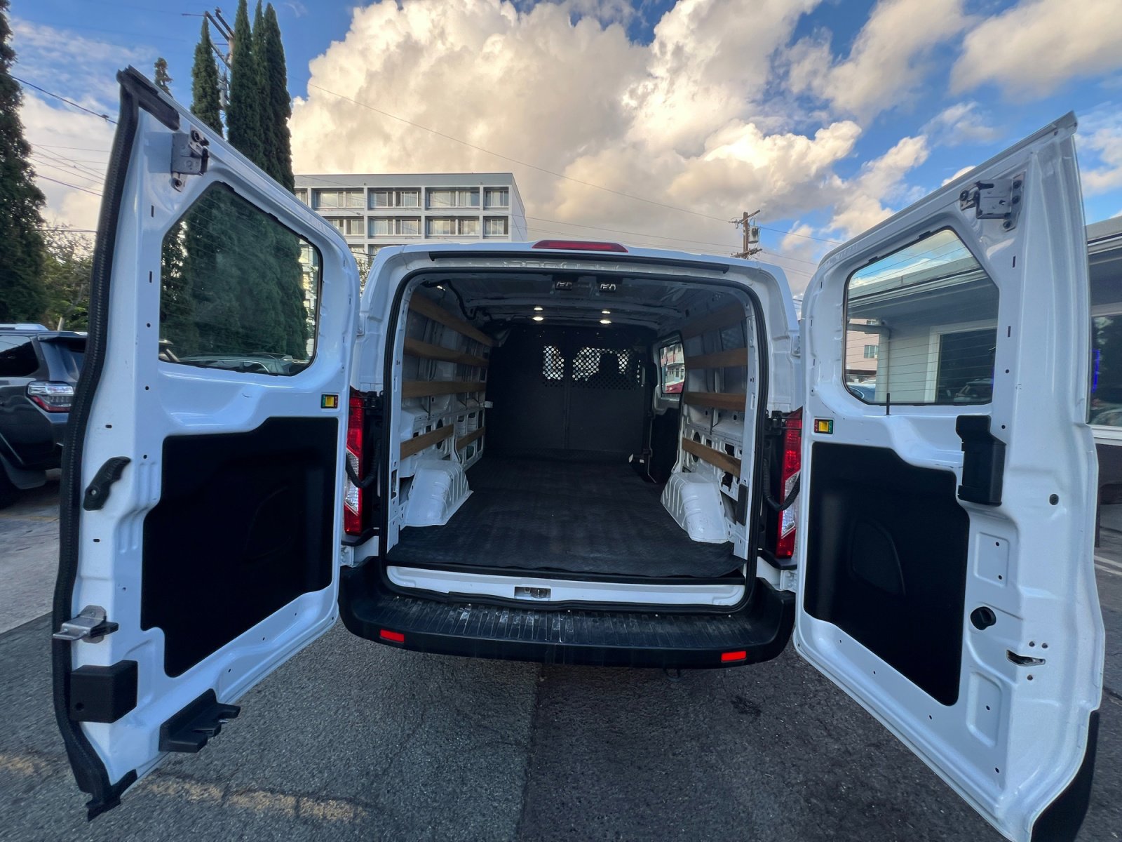 Used 2023 Ford Transit 250 Low Roof w/ Exterior Upgrade Package image 26